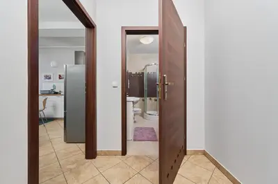 Łazienka w obiekcie Apartament SZEPT Galeria Dominikańska by Noclegi Renters