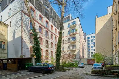 Budynek, w którym mieści się apartament