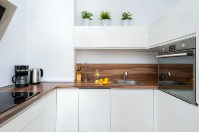 Kuchnia lub aneks kuchenny w obiekcie Apartment Kozielska z pięknym ogrodem i tarasem