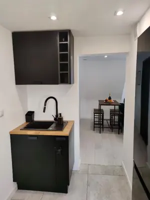 Kuchnia lub aneks kuchenny w obiekcie Apartament Michałowskiego w pobliżu Radiostacji