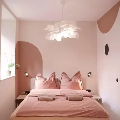 Energetic Apartment in City Center!