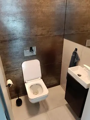 Łazienka w obiekcie Apartament Zielony Zakątek Wrocław free parking, ochrona