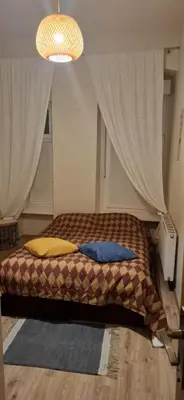 Łóżko lub łóżka w pokoju w obiekcie Night Host Trzebnicka 84 free parking