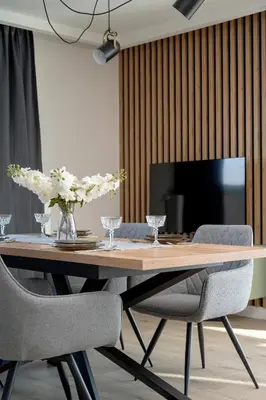 Telewizja i/lub zestaw kina domowego w obiekcie Exclusive River View Apartment with Balcony & FREE GARAGE by Renters Prestige