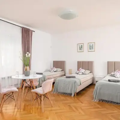 Noclegi Zacisze - Pokoje Gościnne