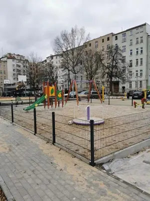 Plac zabaw dla dzieci w obiekcie Flat near Old Town