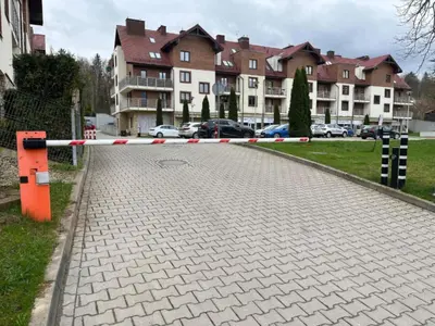 Budynek, w którym mieści się apartament