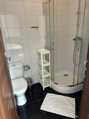 Łazienka w obiekcie NOCLEGI Kolonia Wokulskiego 4