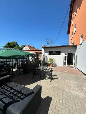 Budynek, w którym mieści się hotel