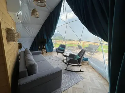 Część wypoczynkowa w obiekcie beGLAMP glamping - narty, góry i Park Narodowy