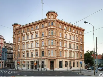Budynek, w którym mieści się apartament