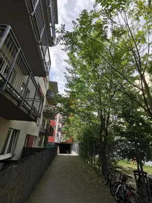 Budynek, w którym mieści się apartament