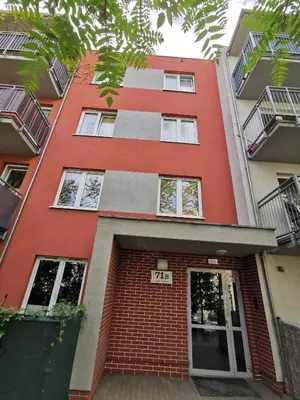 Budynek, w którym mieści się apartament