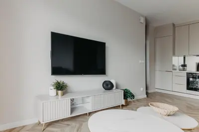 Kuchnia lub aneks kuchenny w obiekcie Balcony & Parking, Modern Elegant Apartment! Near Tram