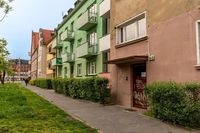 Budynek, w którym mieści się apartament