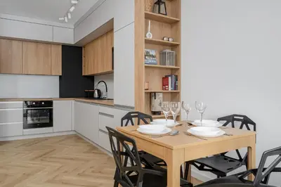 Kuchnia lub aneks kuchenny w obiekcie Michalczyka Stylish Apartment with Parking in the City Center of Wrocław by Noclegi Renters