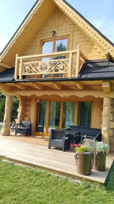 Budynek, w którym mieści się dom w stylu alpejskim