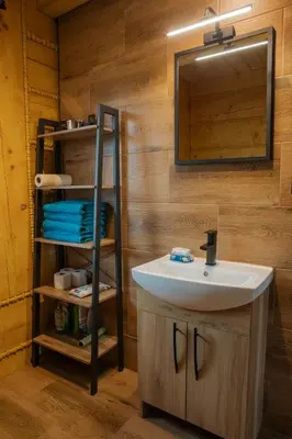Łazienka w obiekcie Chata Czarny Kot z jacuzzi i sauną