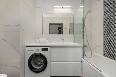 Łazienka w obiekcie Luksusowy Apartament z 3 Sypialniami, Klimatyzacją, Parkingiem i Biurkiem we Wrocławiu by Renters Prestige