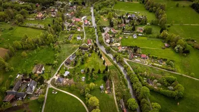 Widok z lotu ptaka na obiekt Domek Nad Wodospadem Radochów