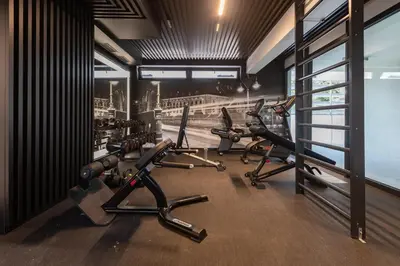 Centrum fitness w obiekcie Mieszczańska - Nowoczesny apartament w centrum Wrocławia komfort, styl i doskonała lokalizacja - Wrocław - Fair Rentals