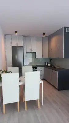 Kuchnia lub aneks kuchenny w obiekcie Apartament Na Grobli , 2-pokoje, Wrocław,blisko Zoo, Rynku, Hydropolis