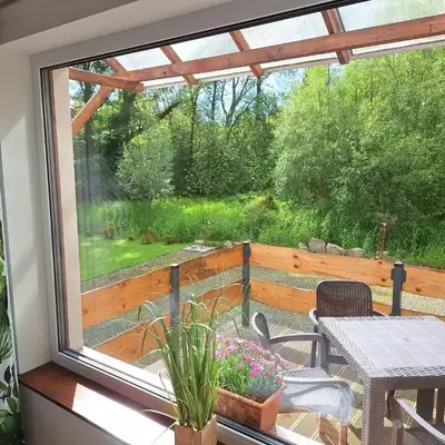 Apartament z tarasem nad strumykiem