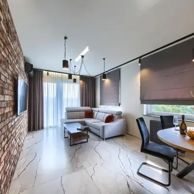 Small Venice Apartments