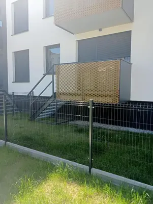 Budynek, w którym mieści się apartament