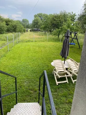 Ogród w obiekcie APARTAMENTY CIUKAJ