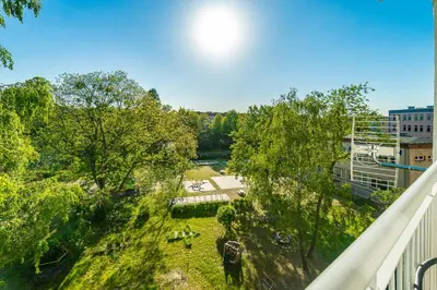 Ogród w obiekcie Apartament Radosny, Klimatyzacja, PW INVEST HOME