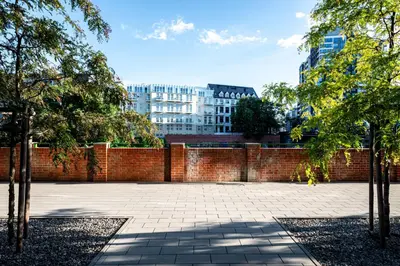 Budynek, w którym mieści się apartament
