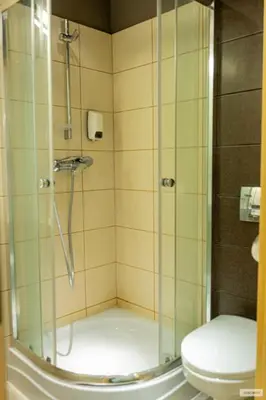 Łazienka w obiekcie Hotel A4 Młyński Staw Autostarada A4 Opole