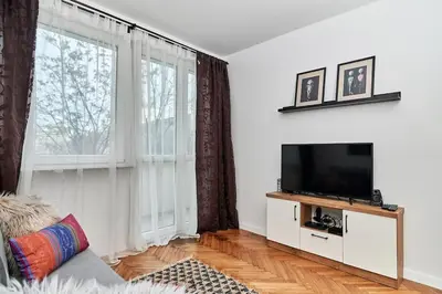 Telewizja i/lub zestaw kina domowego w obiekcie Klimatyczne mieszkanie Centrum