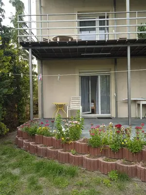 Ogród w obiekcie Hotel Konty Self-Service