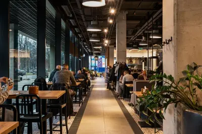 Restauracja lub miejsce do jedzenia w obiekcie Pure Rental Premium Apartments - Free Parking & AC