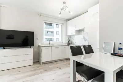 Kuchnia lub aneks kuchenny w obiekcie Pure Rental Premium Apartments - Free Parking & AC