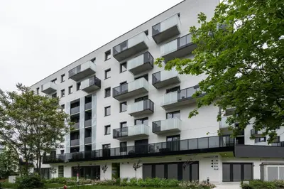 Budynek, w którym mieści się apartament