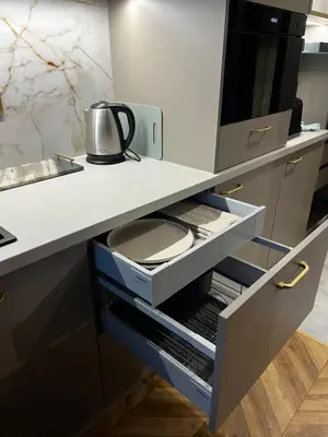 Kuchnia lub aneks kuchenny w obiekcie Apartament OPAL Mickiewicza