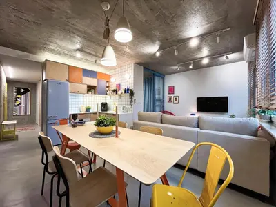 Telewizja i/lub zestaw kina domowego w obiekcie Funky Vibes Apart - Wyszyńskiego 55 - self check-in 24h - free parking
