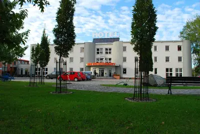 Budynek, w którym mieści się hotel