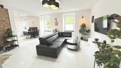 Telewizja i/lub zestaw kina domowego w obiekcie Stylowy Apartament w sercu Uzdrowiska