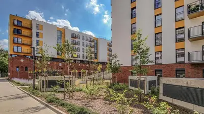 Budynek, w którym mieści się apartament