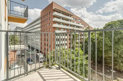 Budynek, w którym mieści się apartament