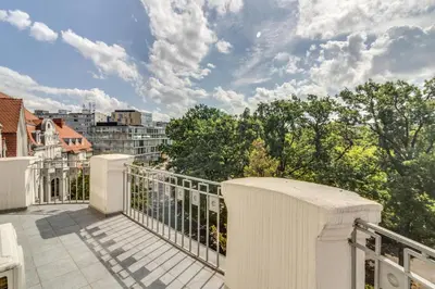 Balkon lub taras w obiekcie RentPlanet - Apartament Powstańców Śląskich