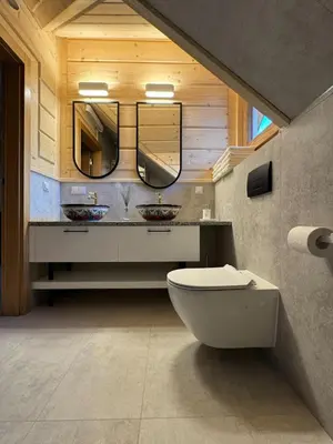 Łazienka w obiekcie Brzozowa Chata - z prywatnym Jacuzzi i wspaniałym ogrodem - by SpaceApart