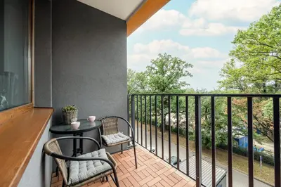 Balkon lub taras w obiekcie Apartament Blisko Rzeki Tuż przy Porcie we Wrocławiu z Parkingiem by Noclegi Renters