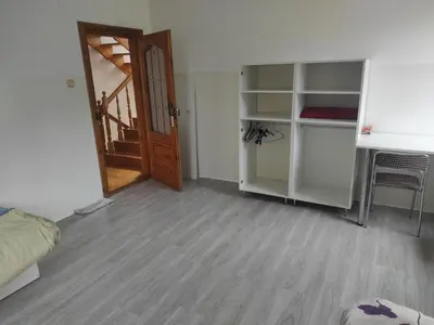 Łóżko lub łóżka w pokoju w obiekcie Adam room 1