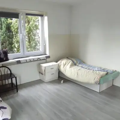 Adam room 1