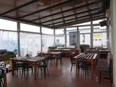 Restauracja lub miejsce do jedzenia w obiekcie Zajazd Markowski